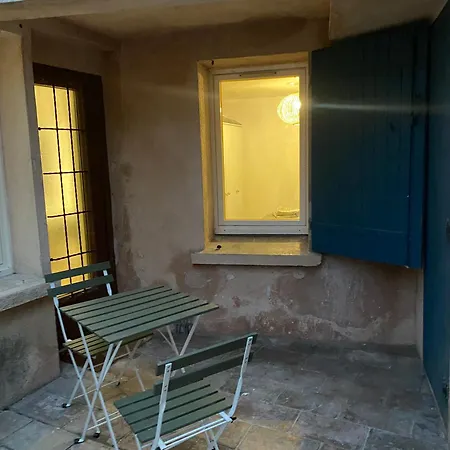 Daire Charmant T2 Proche Arenes