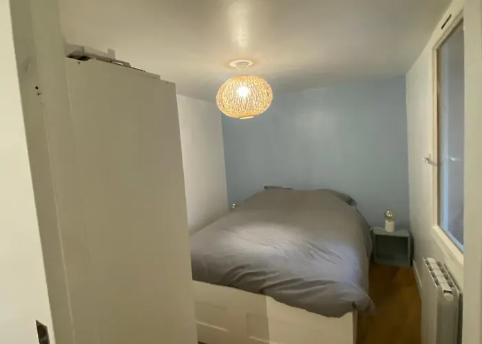 Charmant T2 Proche Arenes Appartement *