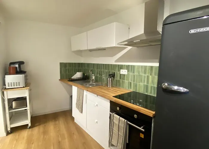 Daire Charmant T2 Proche Arenes